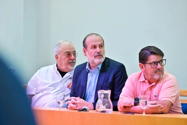 Susbielles rebautizó la Escuela de Enfermería del Hospital Municipal de Bahía Blanca como “Elisabeth Agüero”