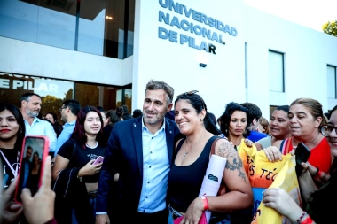 El intendente Achával participó de un ciclo de charlas en el nuevo edificio de la Universidad Nacional de Pilar