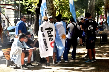 Reunión con Máximo Kirchner y petitorio a Kicillof: trabajadores de Fate se mueven para solucionar el conflicto