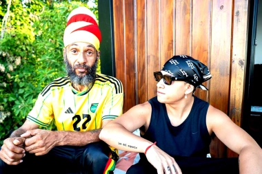 FMK y Fidel Nadal se unieron para lanzar la nueva versión de “Te Robaste Mi Corazón” el clásico reggae