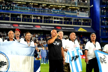 Un veterano de Malvinas de La Matanza emocionó a todo el país en la apertura del partido de Argentina