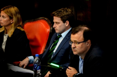 Inaudito: en medio de la disputa entre Kicillof y Jorge Macri, un senador bonaerense salió en defensa de CABA