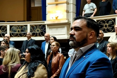 Diputados de Nuevos Aires visitaron el Puerto La Plata y hablaron de inversiones con su presidenta