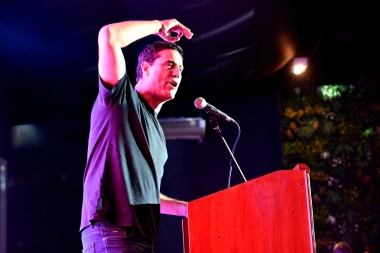 Tribuna radical: Abad juntó a más de 600 radicales en La Plata y lanzó un mensaje que hizo ruido