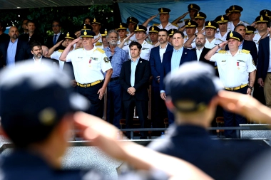 128.600 pesos: el aumento enero-febrero-marzo de Kicillof para un oficial de la policía bonaerense