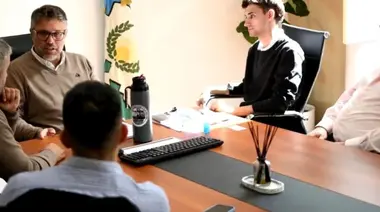 En Magdalena, Hourcade se reunió con funcionarios porteños para impulsar empleo local