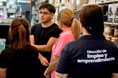 Jóvenes en provincia de Buenos Aires: alerta por los números sobre empleo precario y la deserción en estudios