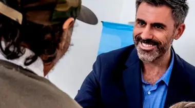 En Junín, Fiorini compartió una jornada con vecinos y entregó escrituras para las familias