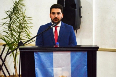 Egüen pedirá un crédito para terminar la Escuela Nº8 y denunció abandono por parte de Milei y Kicillof