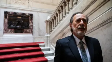 Crece la expectativa por el futuro de Eliseo: cuándo vuelve “El Encargado” en Disney+