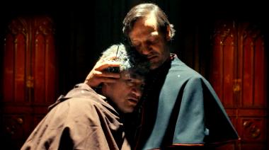 Pity Álvarez reluce su potencia rockera en “Lejos de ser”, su nuevo sencillo