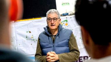 Villa Gesell sacudido por la inseguridad y el intendente militando para “Kicillof 2027”