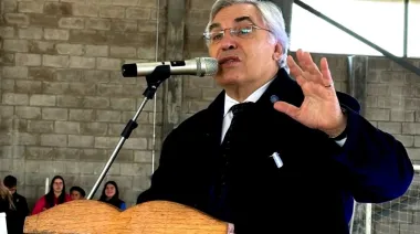 Alegre habló de su respaldo al “proyecto personal” de Kicillof y expuso la quita de recursos de Milei