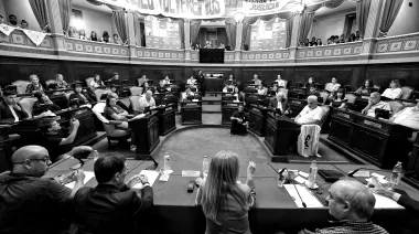 Comisiones en disputa: La Cámpora se quejó por una silla clave en el Senado bonaerense