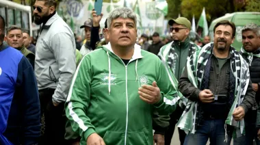 Moyano escala el conflicto con un intendente kicillofista y amenaza con paralizar la Provincia de Buenos Aires
