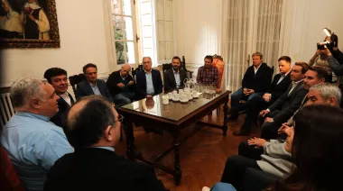Katopodis e intendentes visitaron la Conferencia Episcopal Argentina: alertaron sobre la crisis económica