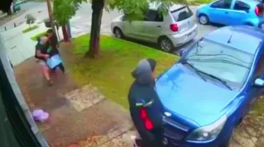 Golpearon a una mujer durante un raid delictivo en Lanús