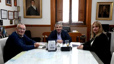 Britos, Revilla y Gatica en una cumbre de dirigentes con varios mensajes políticos