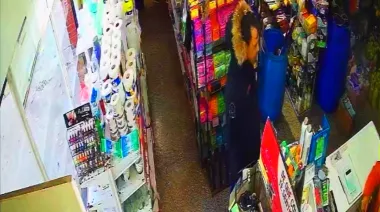El peor inicio en Merlo: levantó la persiana y antes de abrir caja le robaron