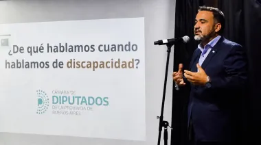 Luayza en una charla sobre discapacidad: “Donde algunos ven gastos, nosotros vemos necesidades”
