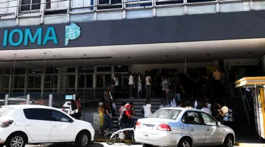 Ante la crisis de IOMA, presentaron un pedido de acceso a la información sobre la obra social
