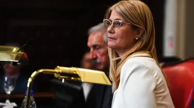Magario puso un alto al fuego y tregua: así quedó el reparto de Comisiones en el Senado bonaerense