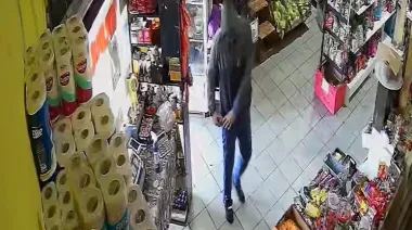 Asaltó un almacén, escapó con el vehículo de la víctima y lo detuvo el COT