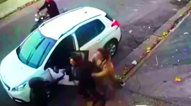 Motochorros de Mar del Plata se llevaron una violenta sorpresa cuando atacaron a mujeres