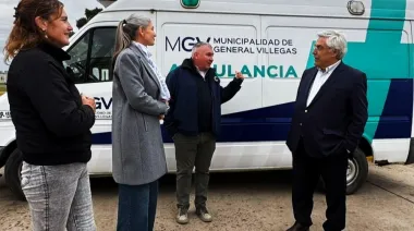 General Villegas entregó equipo a los Bomberos de Santa Regina para fortalecer la unidad logística