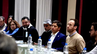 Docentes tendrán que volver a esperar: el Gobierno de Kicillof aplazó las paritarias