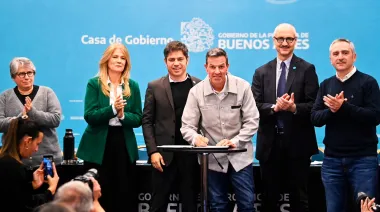 Sciaini firmó un convenio con el Gobierno bonaerense y unió a Roque Pérez a un programa de UNICEF