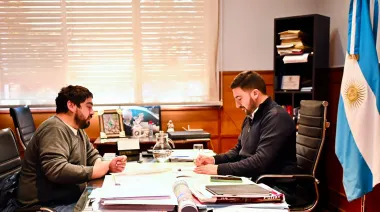 Ramiro Egüen repasó proyectos con el Club Alumni y avanza en la cesión de un predio municipal de 25 de Mayo