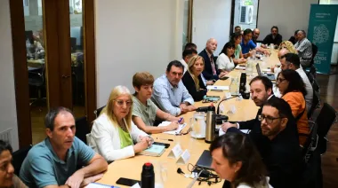 Gremios docentes endurecen reclamos salariales a Kicillof y meten presión sobre la gestión bonaerense
