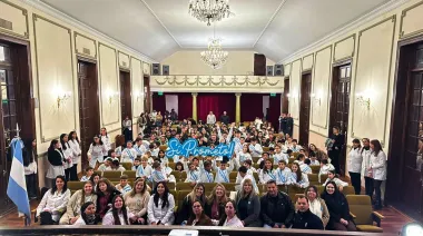 Revilla acompañó los actos por el Día de la Bandera en General Arenales y Arribeños
