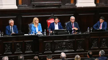 Kicillof activó la agenda legislativa: envió a la Legislatura la “Ley Rappi” y proyectos de salud