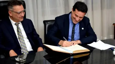 En una charla por la Boleta Única, Abad y Posse debatieron y sumaron a un invitado que sorprendió