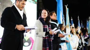 Más de 1400 chicos de Vicente López realizaron la promesa a la bandera en Tecnópolis