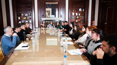 Con un mensaje electoral 2027, Kicillof juntó a la juventud de su Movimiento Derecho al Futuro