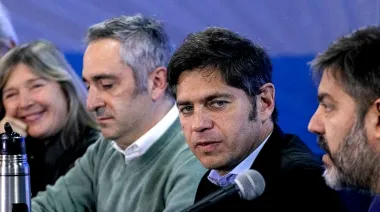 Kicillof sigue negando que es candidato aunque pidió autocrítica y afirmó: "No alcanza solo con el peronismo"