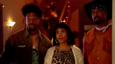 Previo al estreno en cines, “Scary Movie 6” parodia a otro clásico del terror en su tráiler final