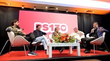 Kicillof va por otro aliado y mueve a sus allegados para seducir al socialismo