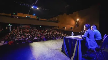“QuilmESI en entornos digitales”: Mayra Mendoza explicó un proyecto para prevenir el ciberacoso