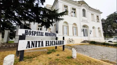Lucía Gómez presentó a una nueva profesional que se suma al Hospital Anita Eliçagaray de Chaves Municipio