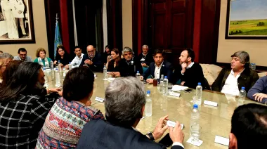 Kicillof reabrió paritarias pero volvió a chocar con docentes y estatales: la nueva oferta que no prosperó