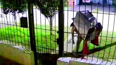 Llave en mano y con la modalidad hormiga, desvalijaron una vivienda en Pergamino