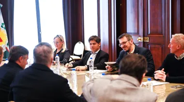 Kicillof congregó a intendentes para firmar convenios de financiamiento a municipios y emprendedores