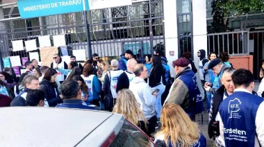 Tensión salarial: el gobierno de Kicillof ofreció un aumento escalonado y los gremios definen