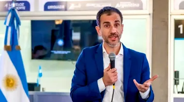 Petrecca criticó la falta de respuesta de Kicillof ante la problemática de los celulares en las cárceles