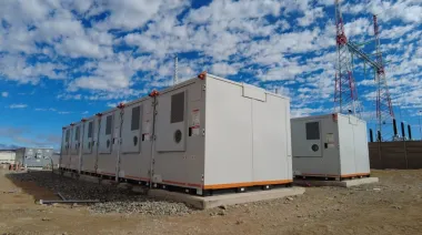 El Gobierno bonaerense avanza con el almacenamiento de energía en baterías para fortalecer el sistema eléctrico