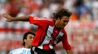 Del “silencio atroz” a LLA y ¿una candidatura a intendente de Zárate? quién es el exfutbolista de River que apunta a 2027